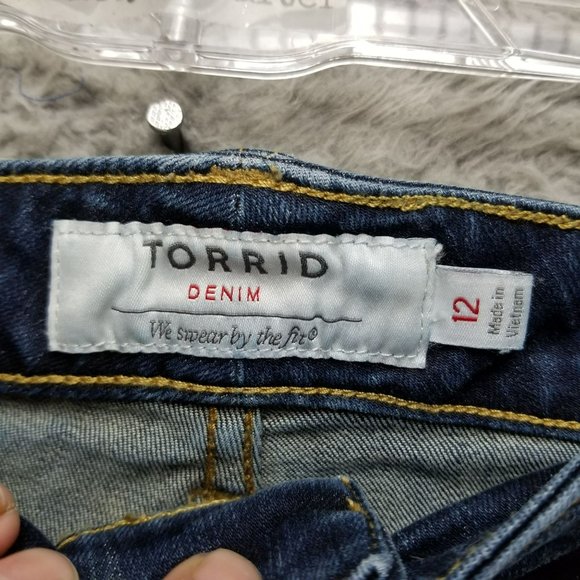 Torrid Shorts Womens 12 Medium Wash Floral Stretch Mid Rise Frayed Hem Denim - Picture 6 of 15